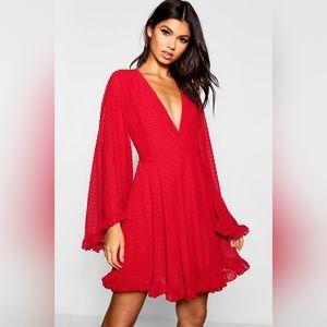 NWT Boohoo Dobby Bell Sleeve Chiffon Mini Dress